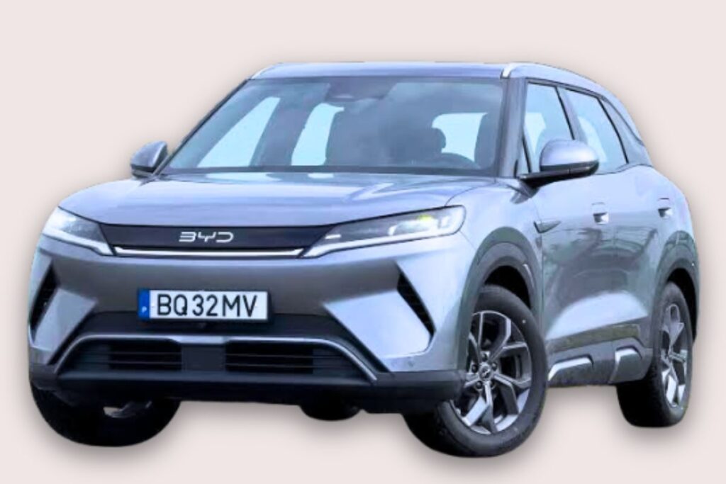 Carro elétrico BYD modelo SUV em destaque